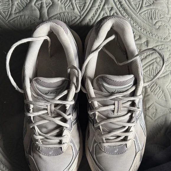 ASICS - Picture 6 of 6